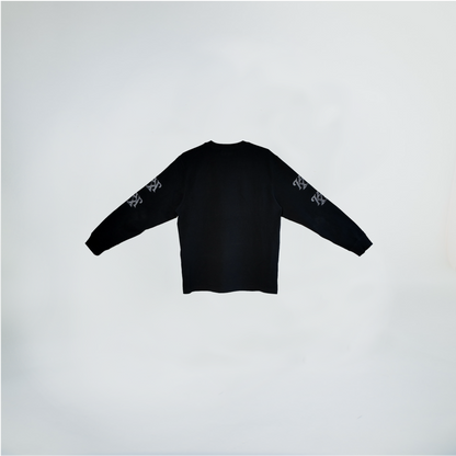 BLACK LONGSLEEVE T-SHIRT