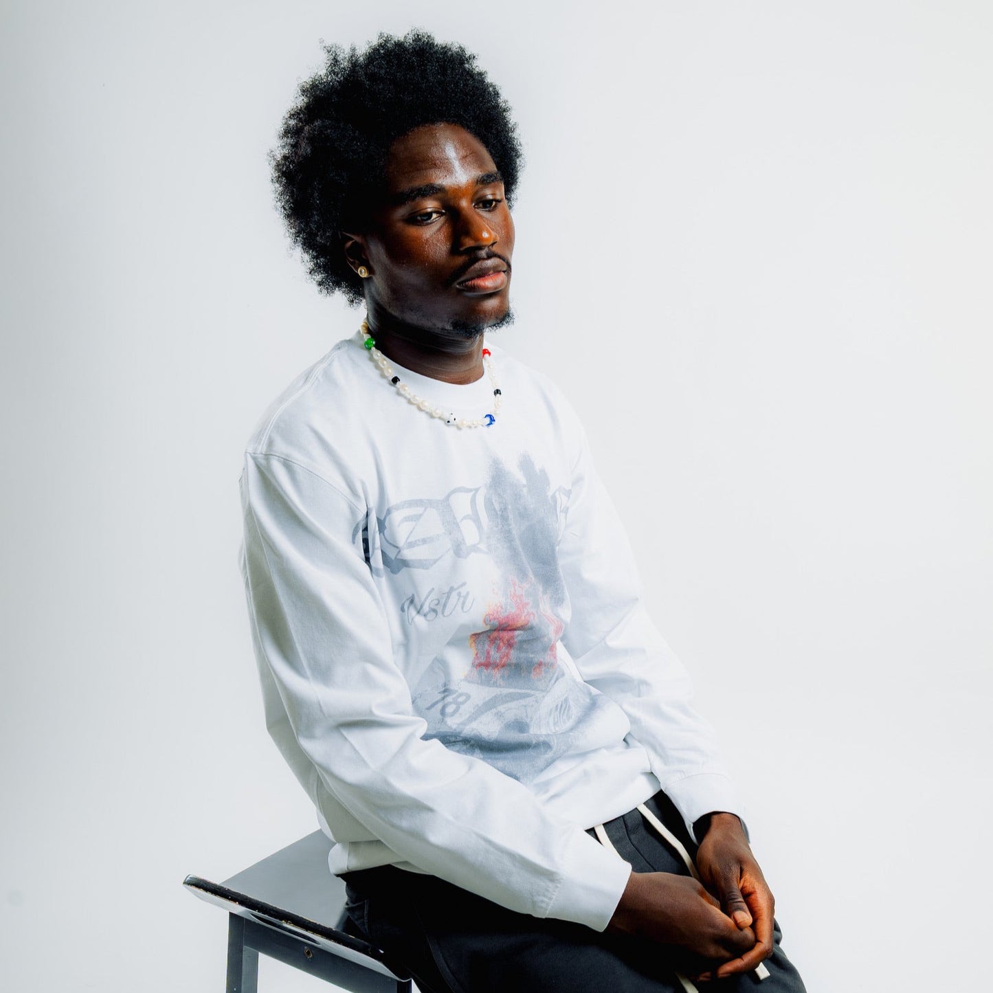 WHITE LONGSLEEVE T-SHIRT